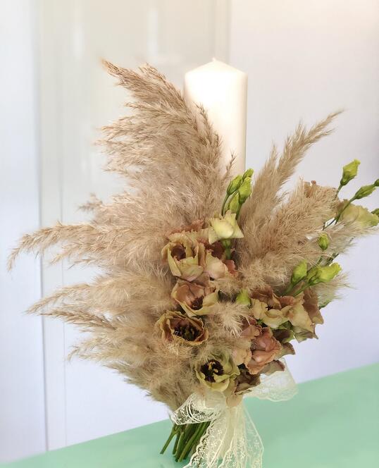 Lumanare de Botez cu Pampas si Lisianthus