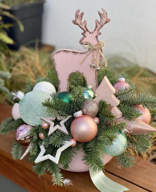 Aranjament de Craciun cu brad natural - Pink Christmas