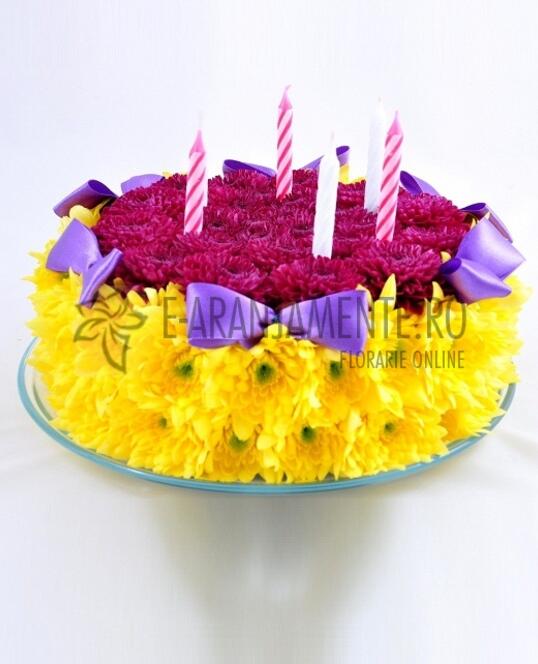 Tort din Flori cu Crizanteme Mov-Galbene