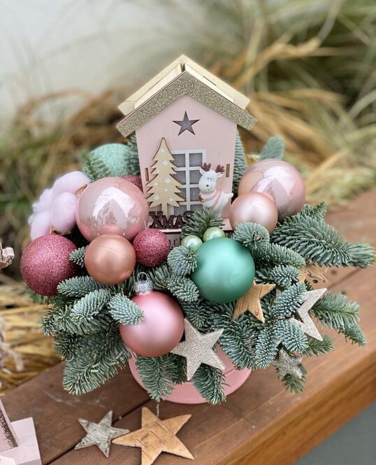 Aranjament de Craciun cu brad natural - Pink story